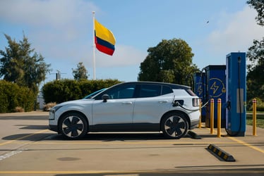 Desafíos y oportunidades de la electromovilidad en Colombia:&nbsp;El camino hacia la masificación